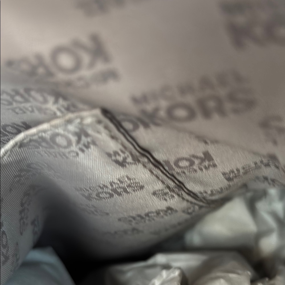 Michael Kors Gray unisex bag - Picture 7 of 16